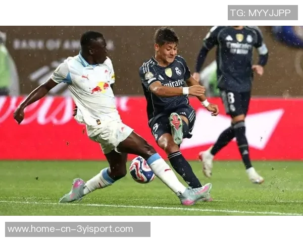 尤文图斯关注埃尔切中场门多萨面临曼城皇马激烈竞争